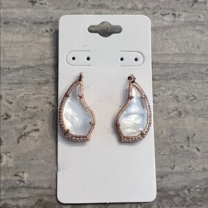Kendra Scott Tulip Drop Earrings in Rose Gold and Mother of Pearl
